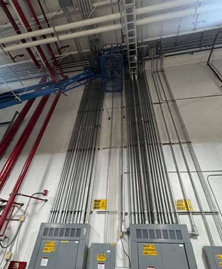 Instalación de contacto eléctrico de 480 V y 60 A, foto 1 de 3