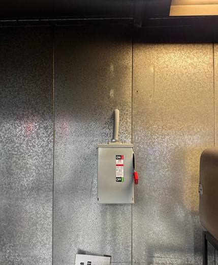 Instalación de contacto eléctrico de 480 V y 60 A, foto 3 de 3