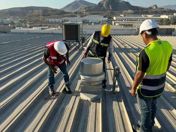 Instalación de extractor con ductería para sanitarios, foto 2 de 4