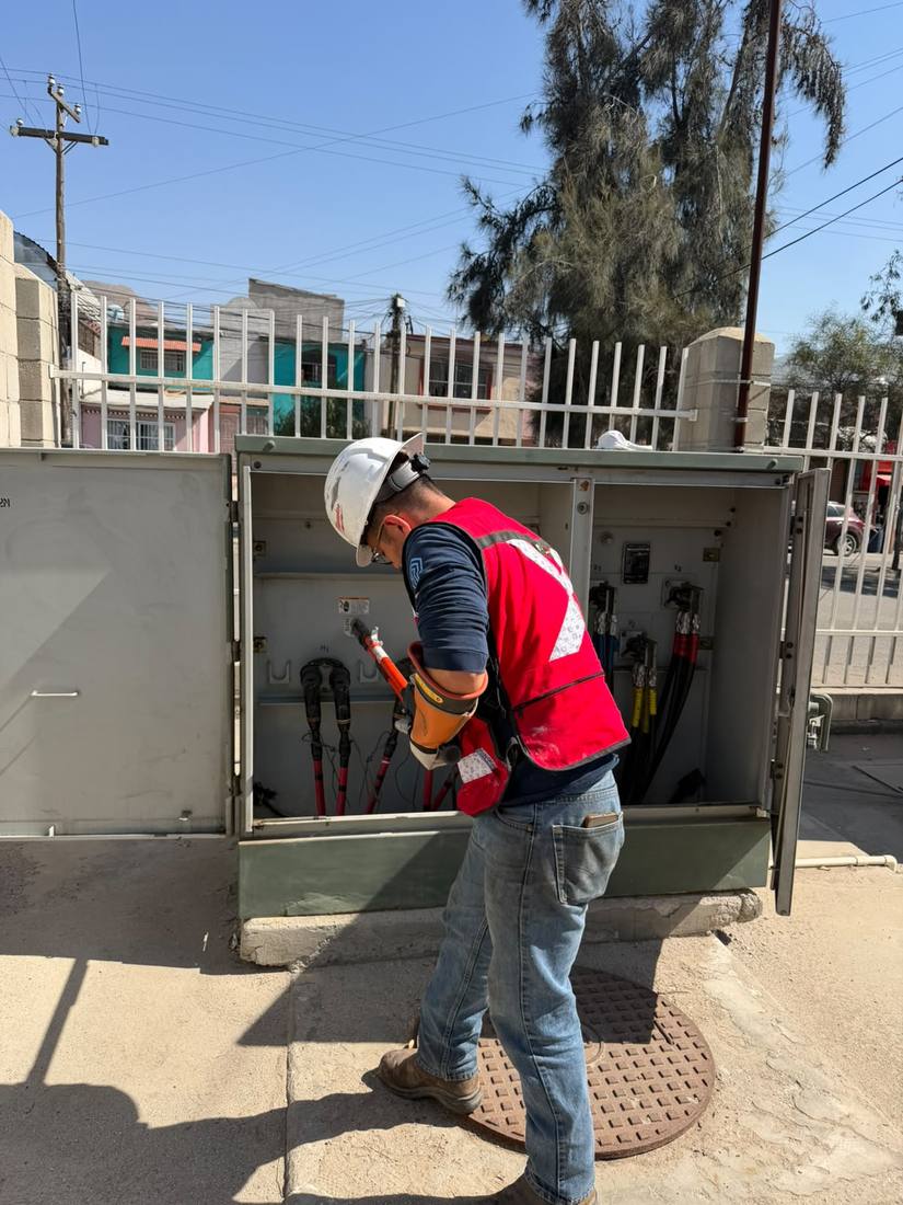 Reemplazo de fusibles en conexión de KPF, foto 5 de 6