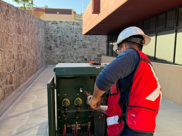 Reemplazo de fusibles en conexión de KPF, foto 1 de 6