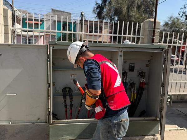 Reemplazo de fusibles en conexión de KPF, foto 5 de 6
