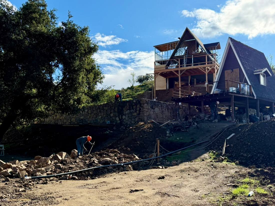 Fabricación de muro de contención con piedra, foto 8 de 10
