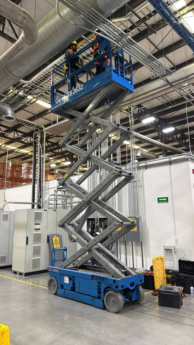 Suministro e instalación de tablero de 250 A con alimentación desde UPS, foto 1 de 6