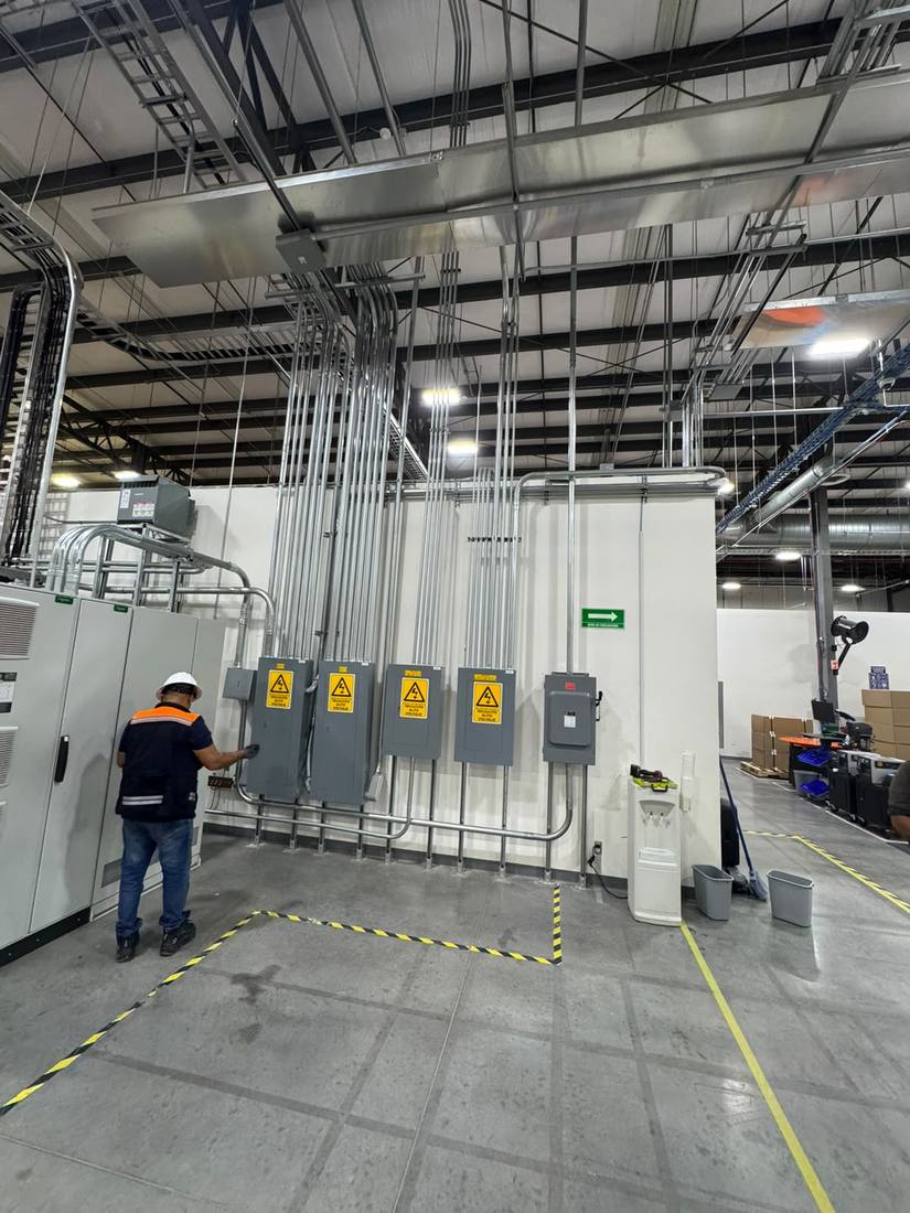 Suministro e instalación de tablero de 250 A con alimentación desde UPS, foto 4 de 6