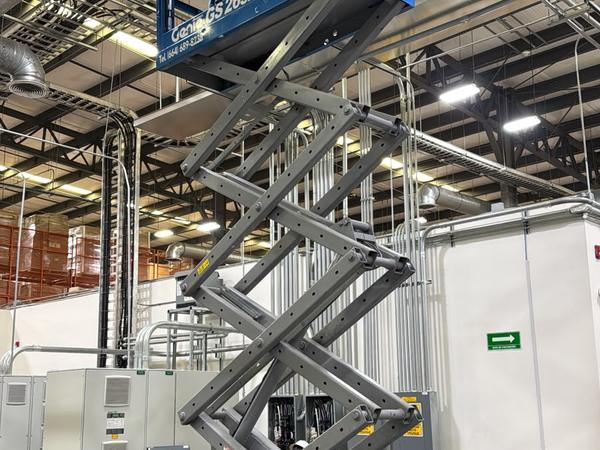 Suministro e instalación de tablero de 250 A con alimentación desde UPS, foto 1 de 6